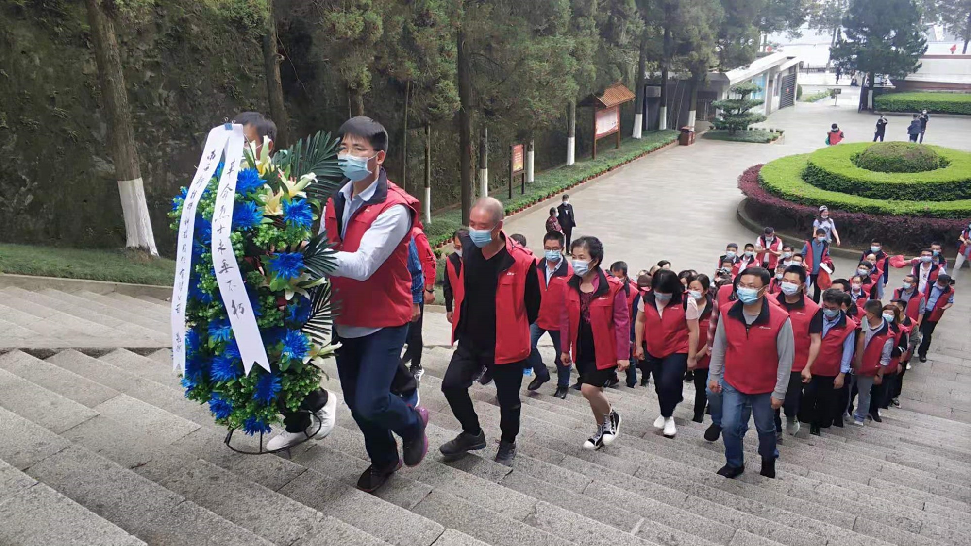 缅怀先烈，学史明志，勇践新局(图2)